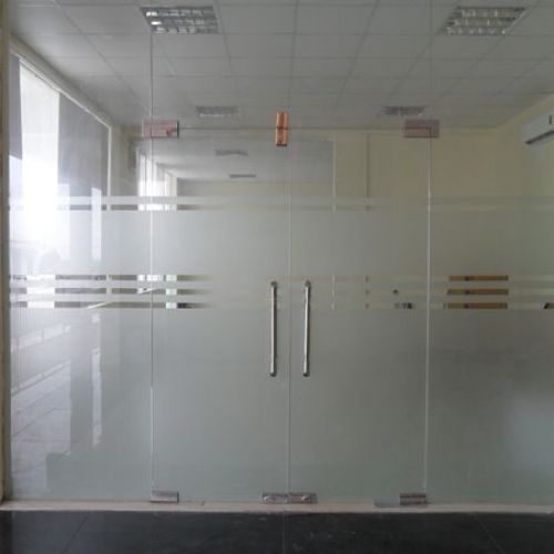 Cửa kính cường lực