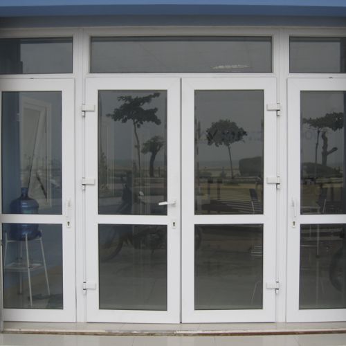 Cửa kính cường lực